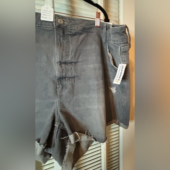 Old Navy Raw Hem Distressed Denim Jean Shorts-Size 28 - Picture 4 of 7